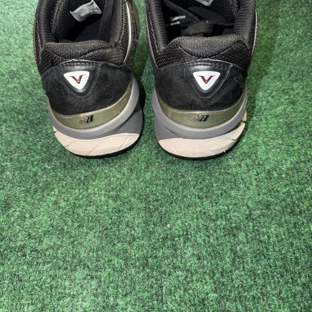 Size 8 - New Balance 990v5 Made In USA Black W990BK5 Used Very Good Condition